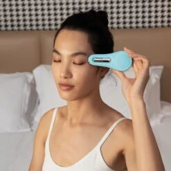 FOREO BEAR™ 2 Eyes & Lips Microcurrent Line Smoothing Device -FOREO || Braun || Therabody Shop FOREOBEAR2eyes lips ModelLifestyle 04